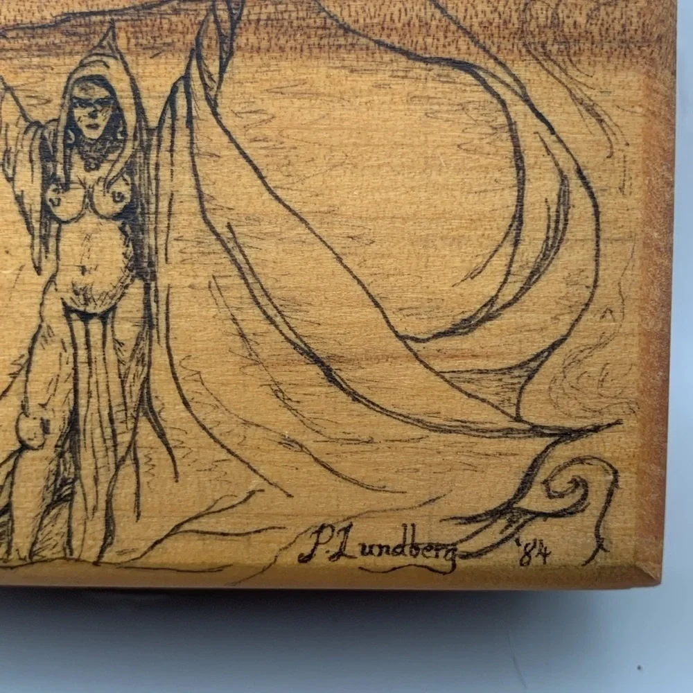 Vintage Wooden box with partly undressed female by Mundberg 1984 - Japan.